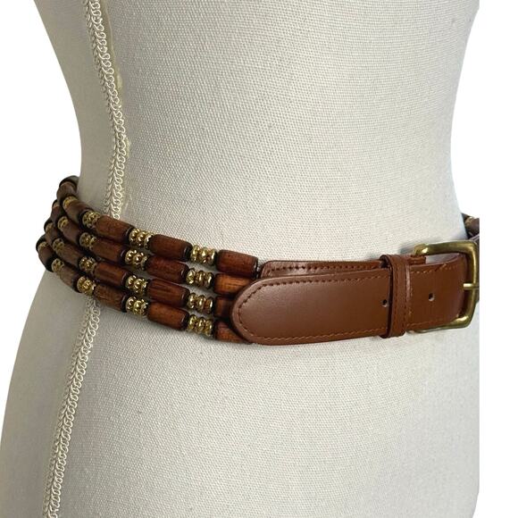 Express vintage women\'s leather and beaded belt size medium